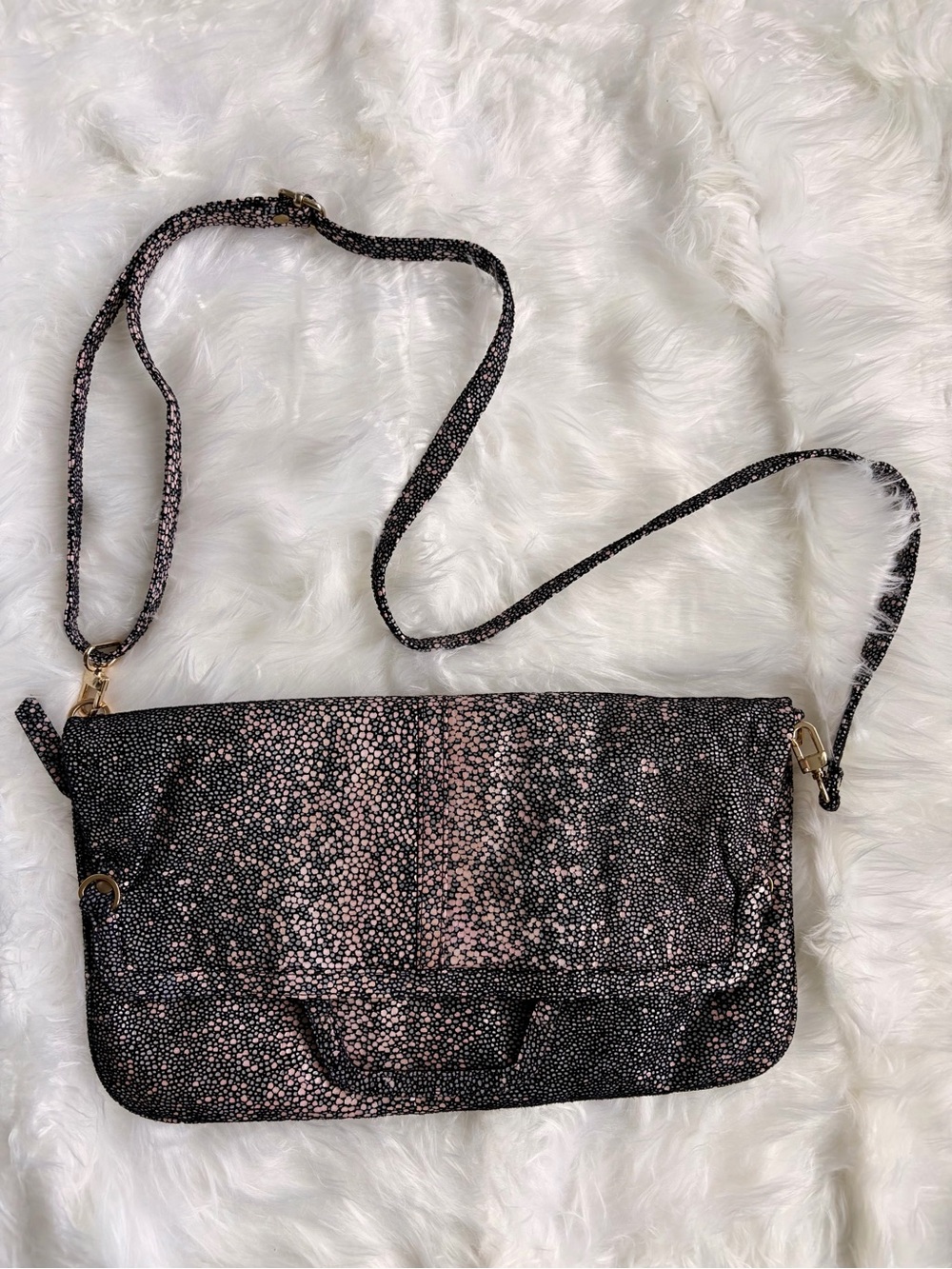 Arza NYC Leather Messenger Laptop Bag in Stingray